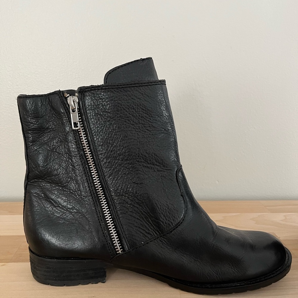 Black boots